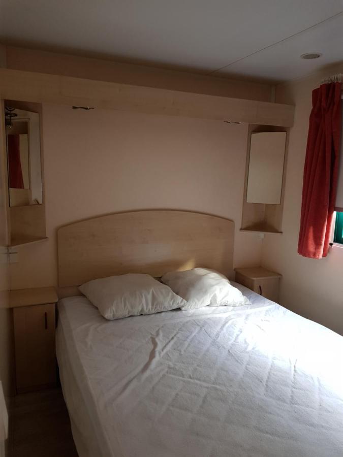 Camping Au Bois Dormant Hotel Chauffour-sur-Vell Buitenkant foto