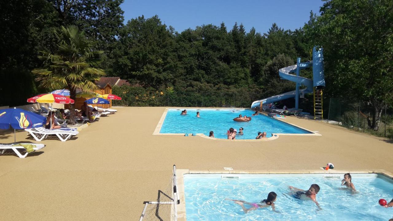 Camping Au Bois Dormant Hotel Chauffour-sur-Vell Buitenkant foto