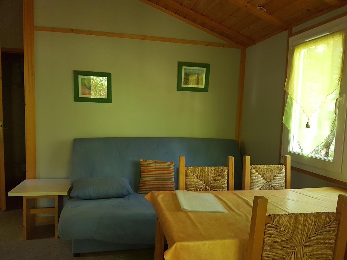 Camping Au Bois Dormant Hotel Chauffour-sur-Vell Buitenkant foto