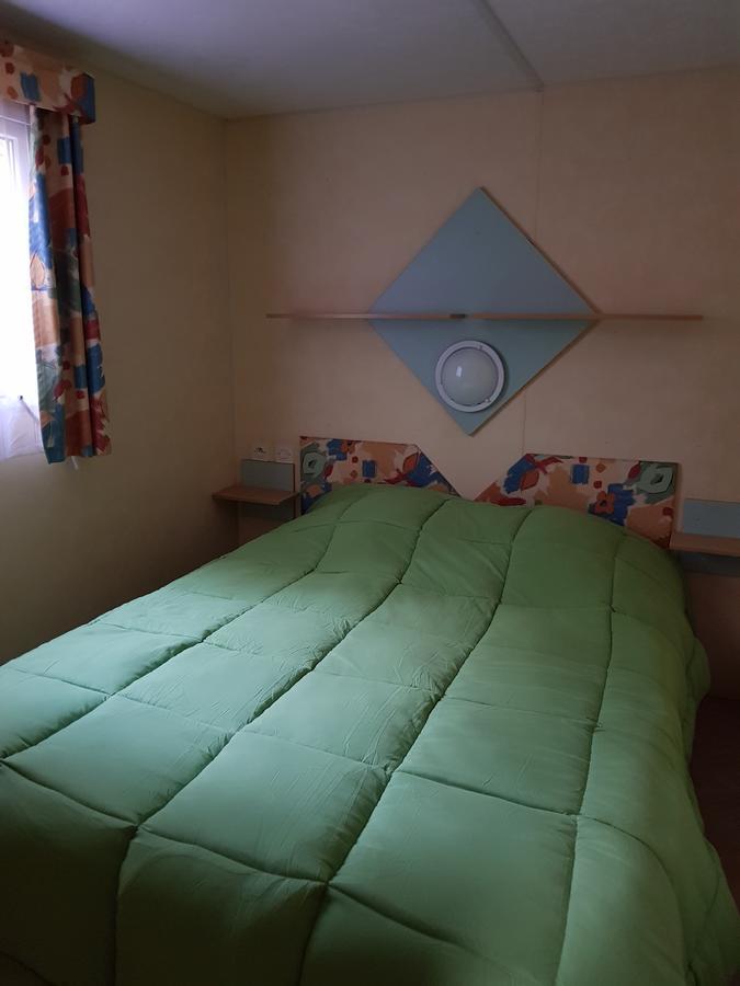 Camping Au Bois Dormant Hotel Chauffour-sur-Vell Buitenkant foto