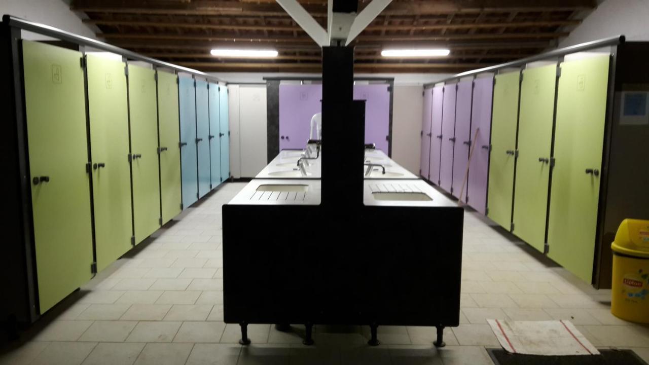 Camping Au Bois Dormant Hotel Chauffour-sur-Vell Buitenkant foto